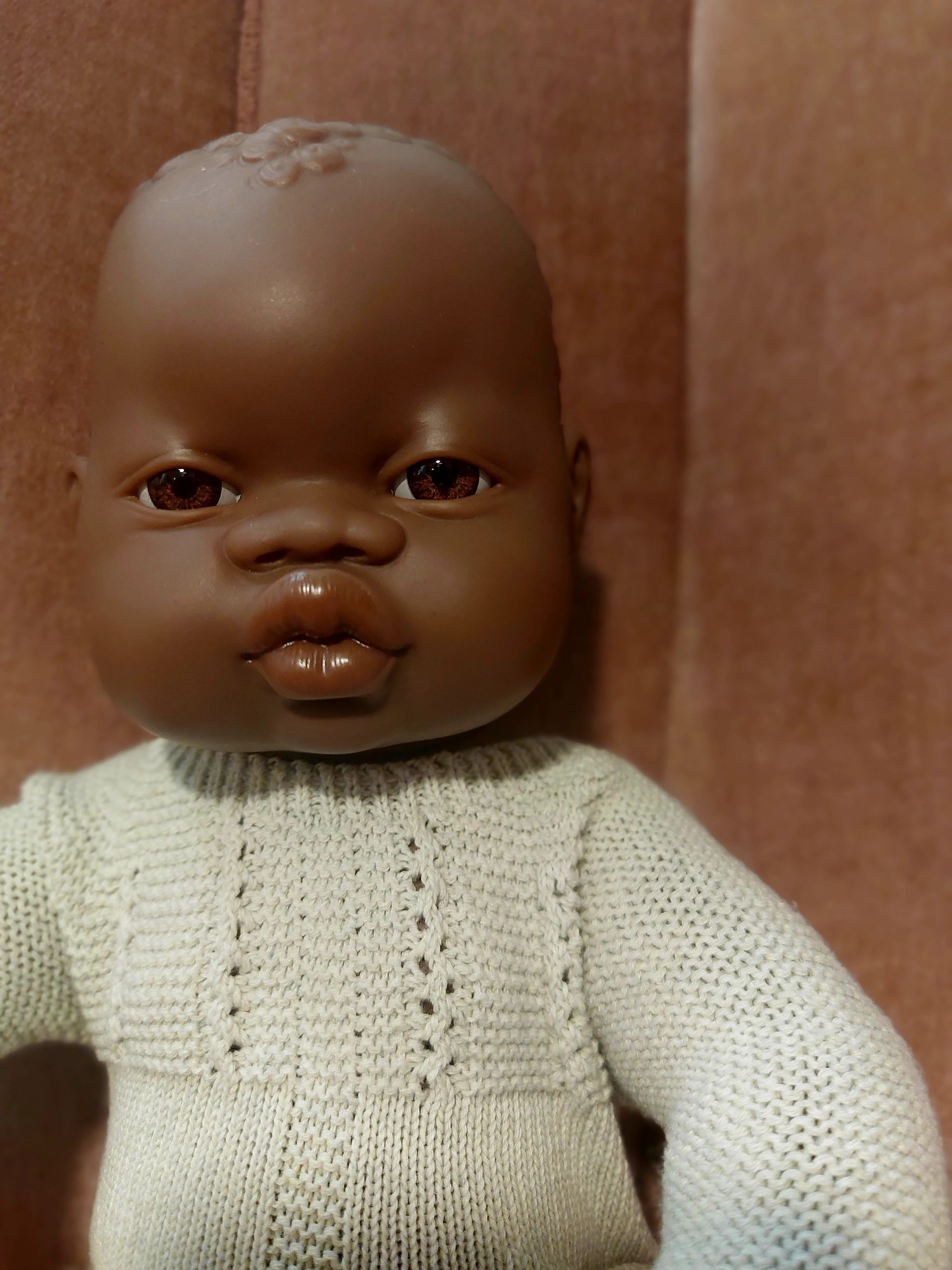 Miniland Puppe Anatomisch korrekt weiblich african 38cm (inkl. Kleidung)