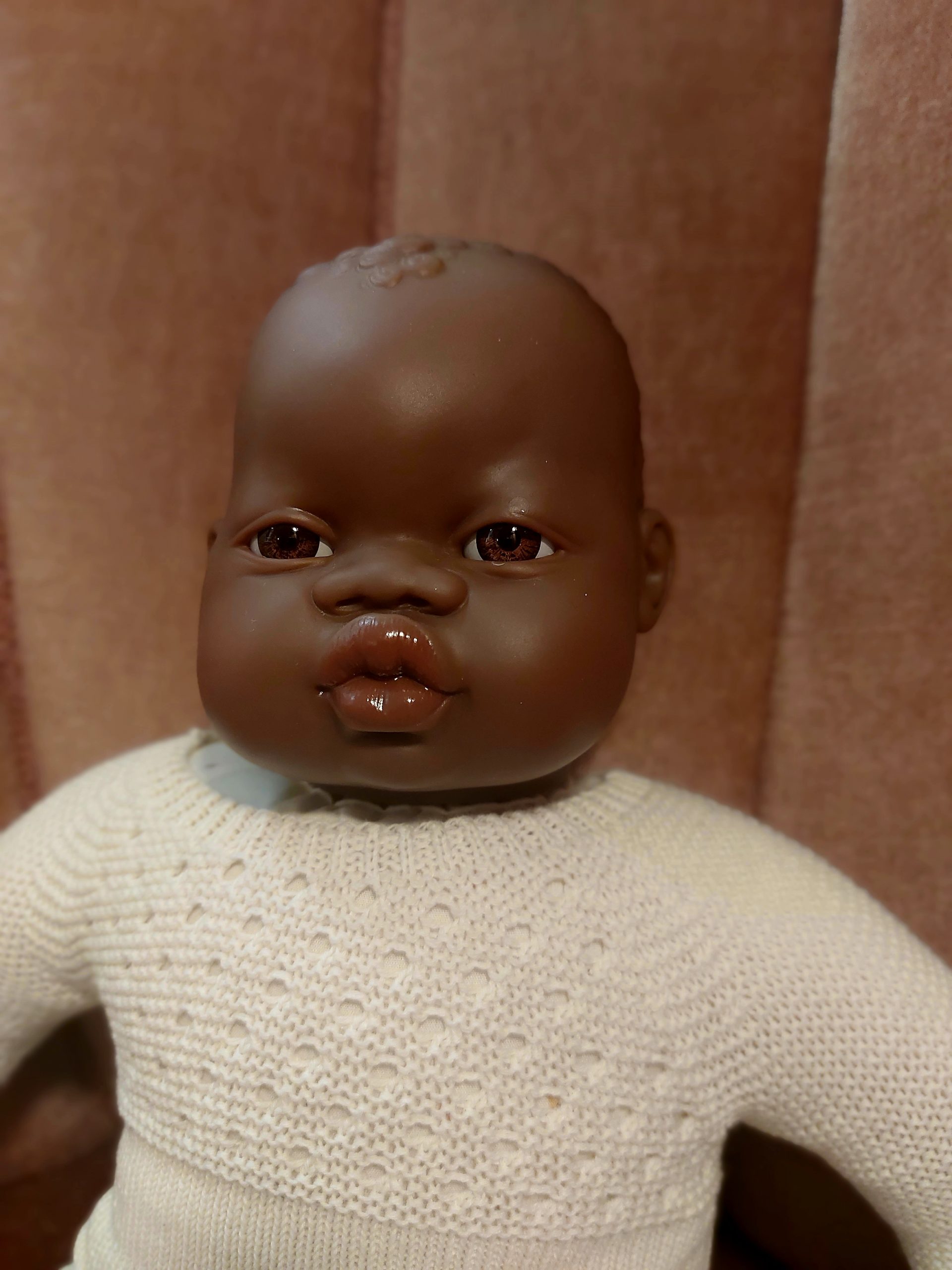 Miniland Puppe Weichkörper african 40cm (Ohne Kleidung) – Bild 3