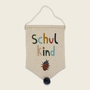 ava&yves Wandbehang mit Marienkäfer „Schulkind“ (22 x 32cm), off white