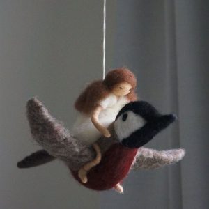 Gamcha  Mädchen auf Fliegendem Vogel