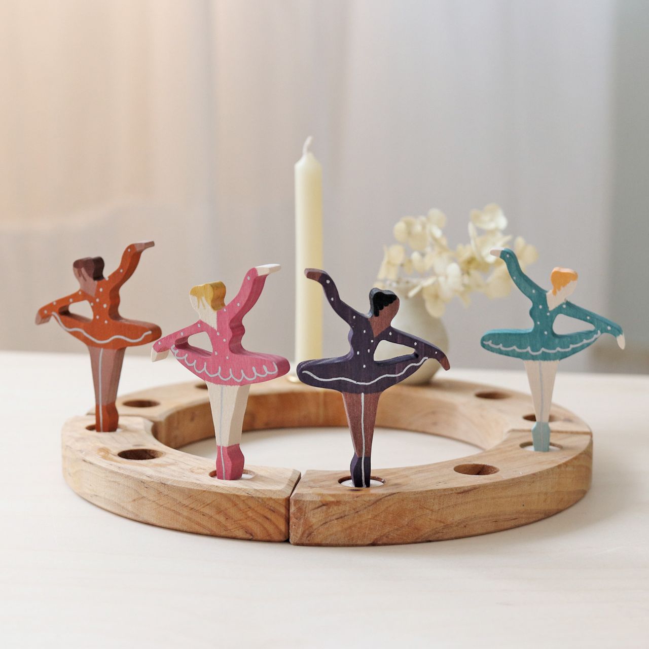 Grimms Steckfigur Ballerina Fliederduft – Bild 2