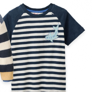 People wear Organic Leichtes T-Shirt Hai dunkelblau gestreift