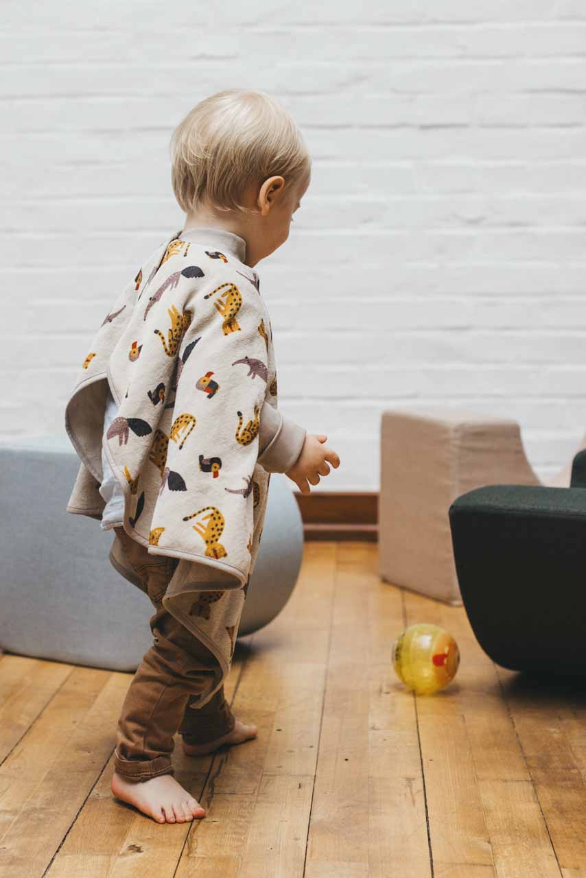 Little Casimir Lätzchen “Boo“-Frottee Waterproof Wildlife 1.0 – Bild 2