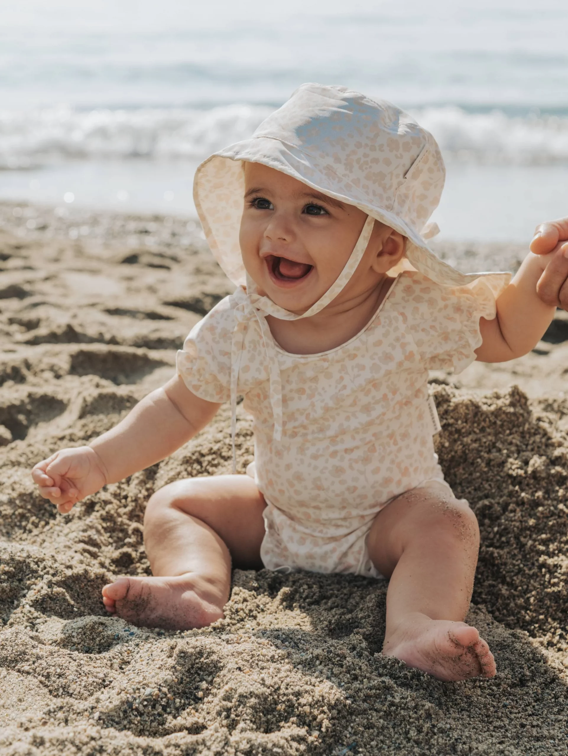 Bamboom Badeanzug mit bedeckten Schultern - PRINT PETALS – Bild 3