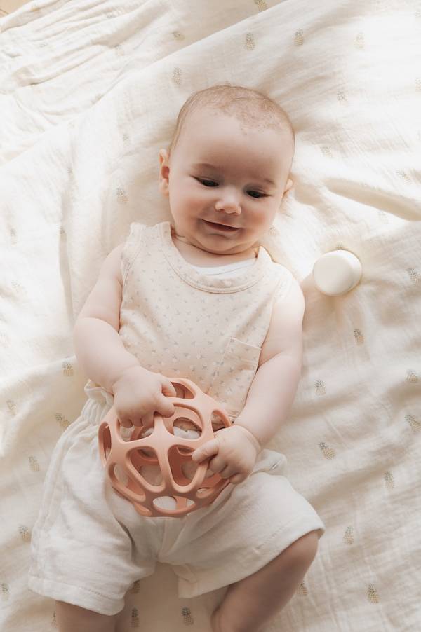 Bamboom Silikonkugel-Beißring - ROSA – Bild 4