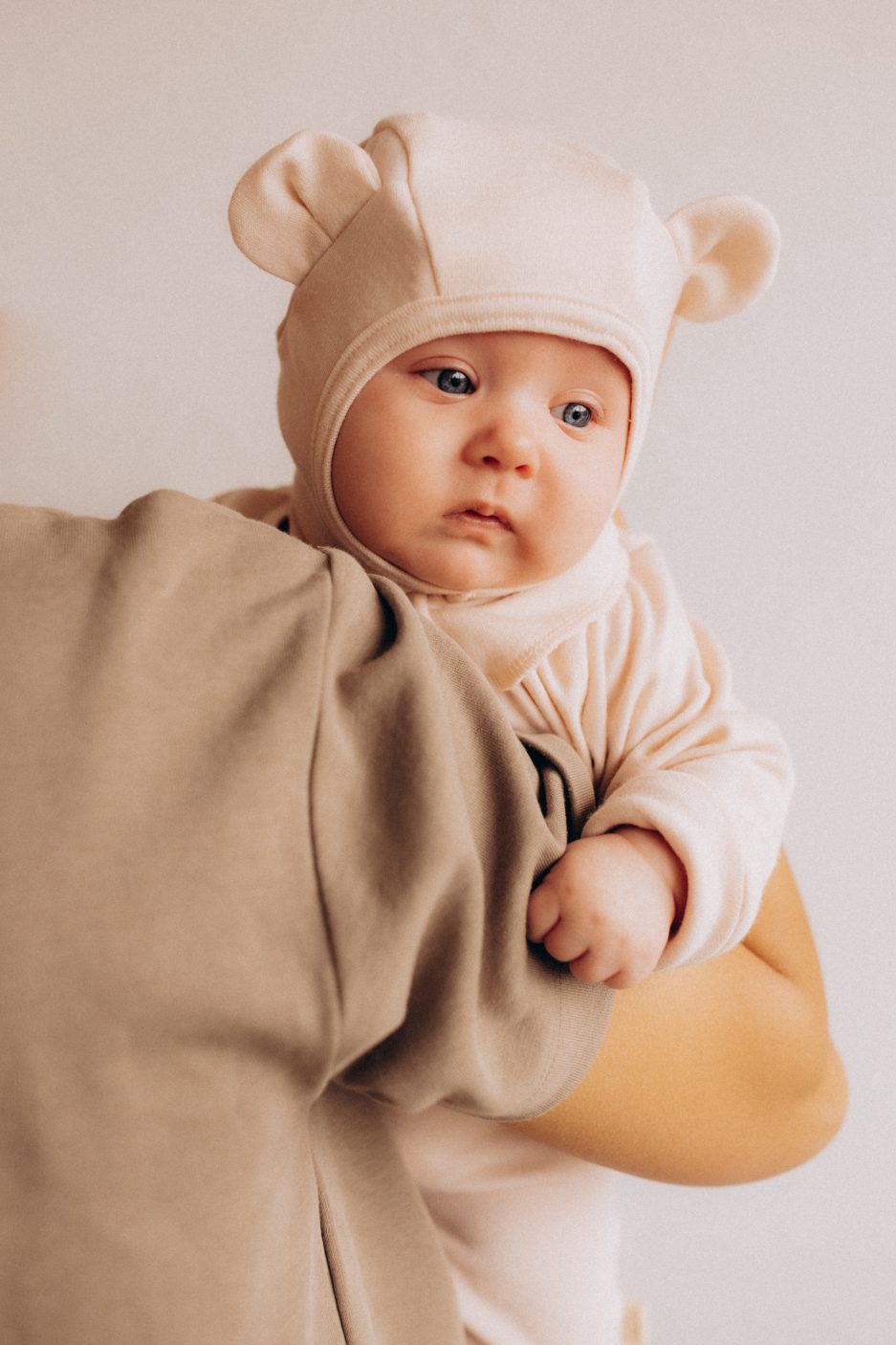 Wooly Organic Merino-Wolle/Seide Balaclava mit Teddy-Ohren (light pink) – Bild 2