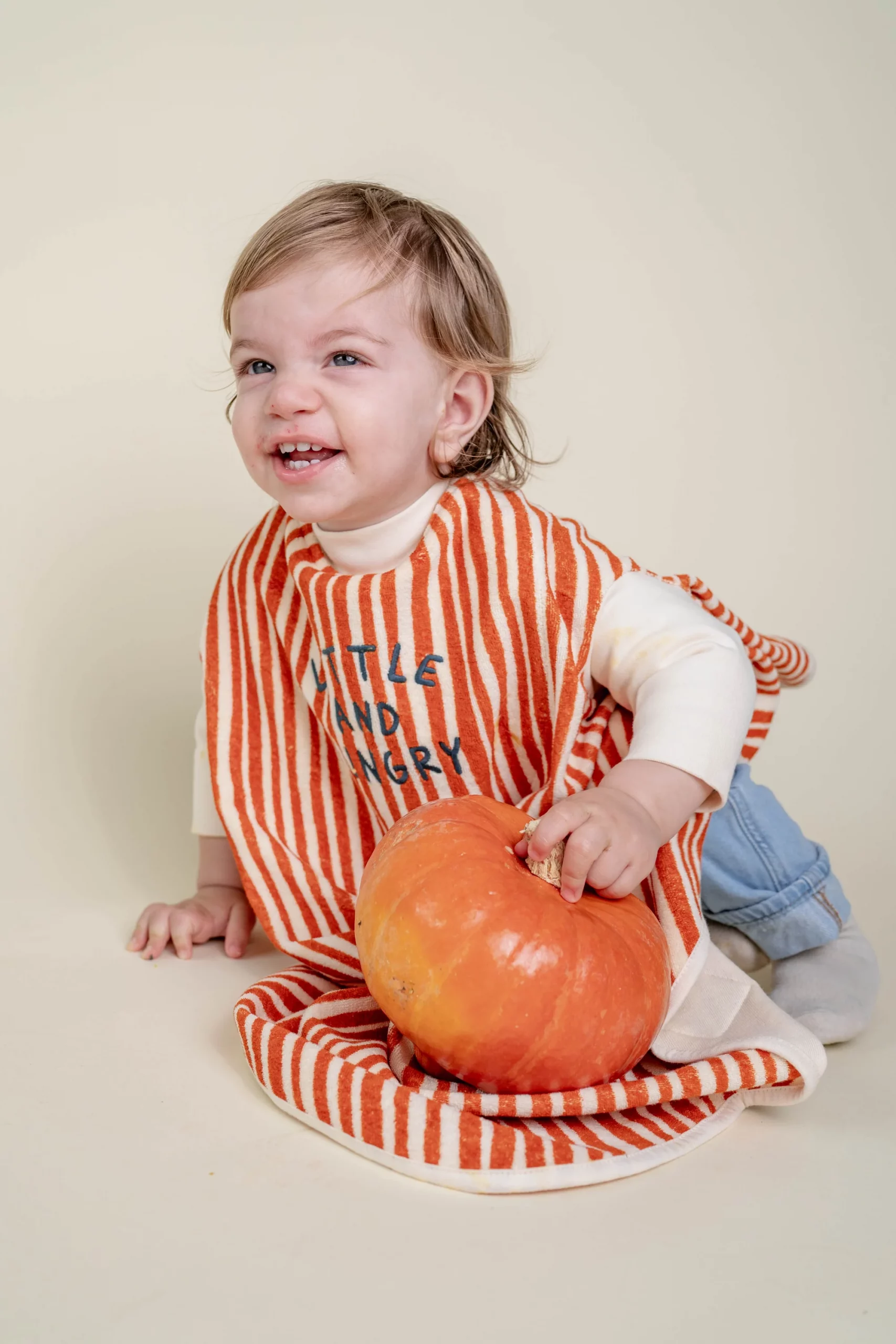 Little Casimir Lätzchen LIMITED EDITION “Boo“ Lätzchen – Little and Hungry 1 – Bild 3