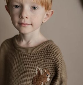 Hanevild Strickpullover mit Eichhörnchen