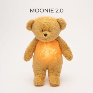 Moonie Bär 2.0 Organic Nachtlicht, Einschlafhilfe & Kuscheltier - honey