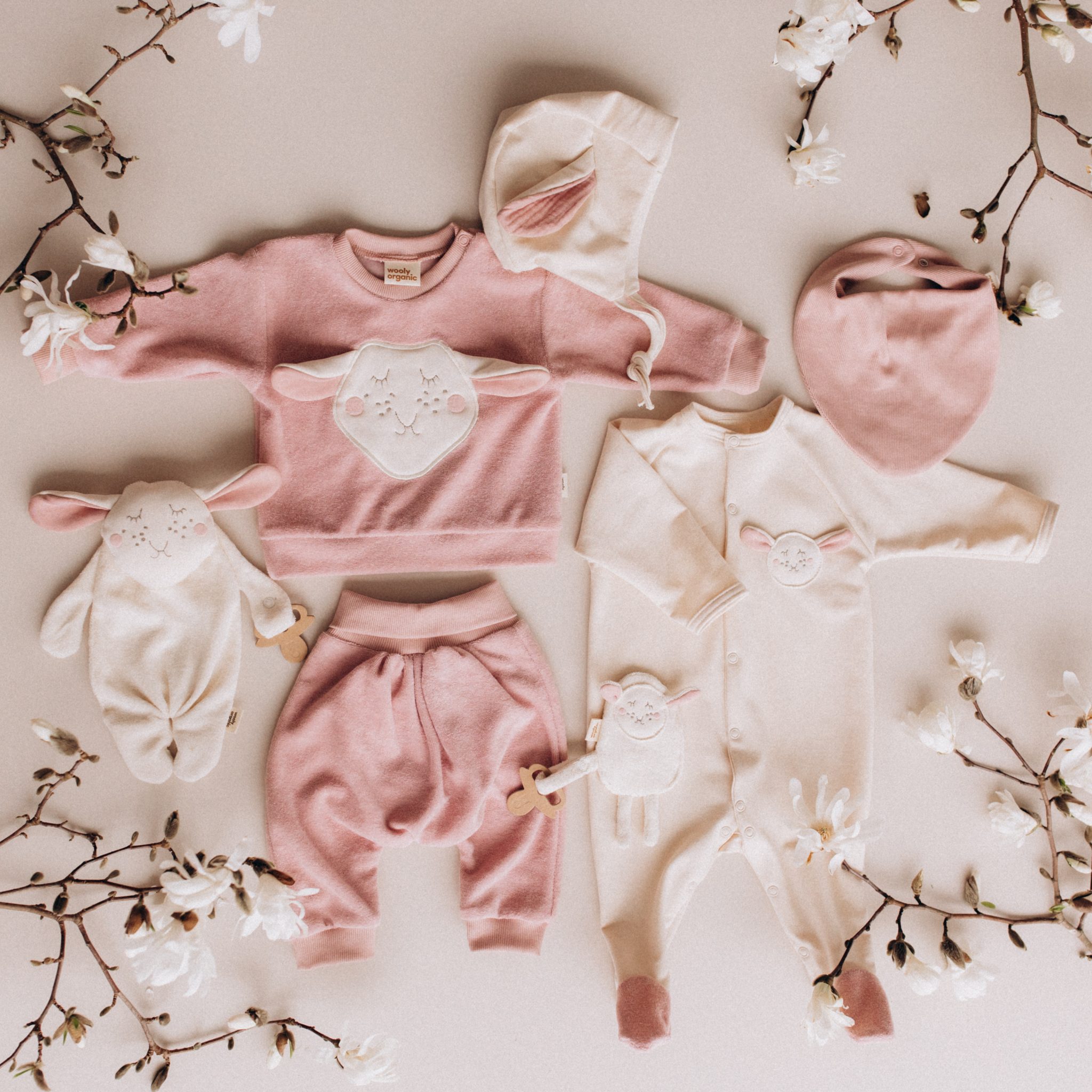 Wooly Organic Crinkle-Spielzeug "Schaf" – Bild 3