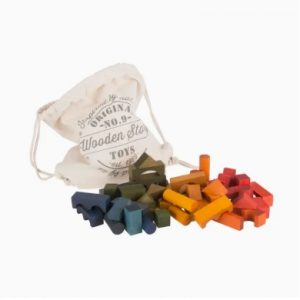Wooden Story Regenbogen-Holzbausteine im Beutel – 100 Stück